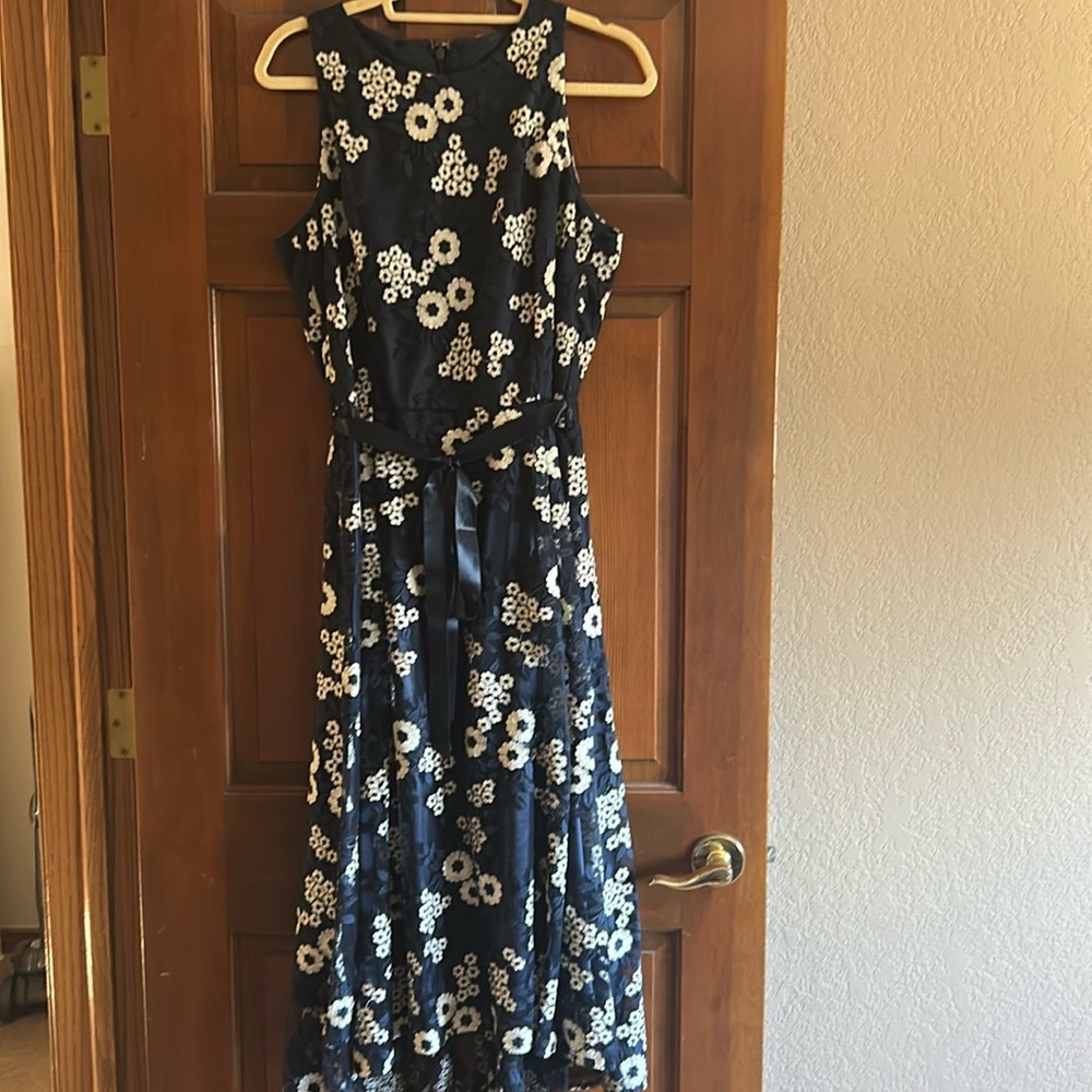 Stunning sleeveless dress